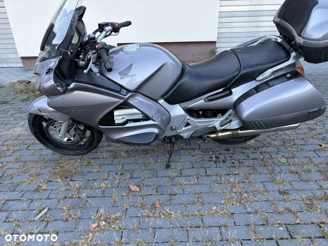 Honda ST - 1