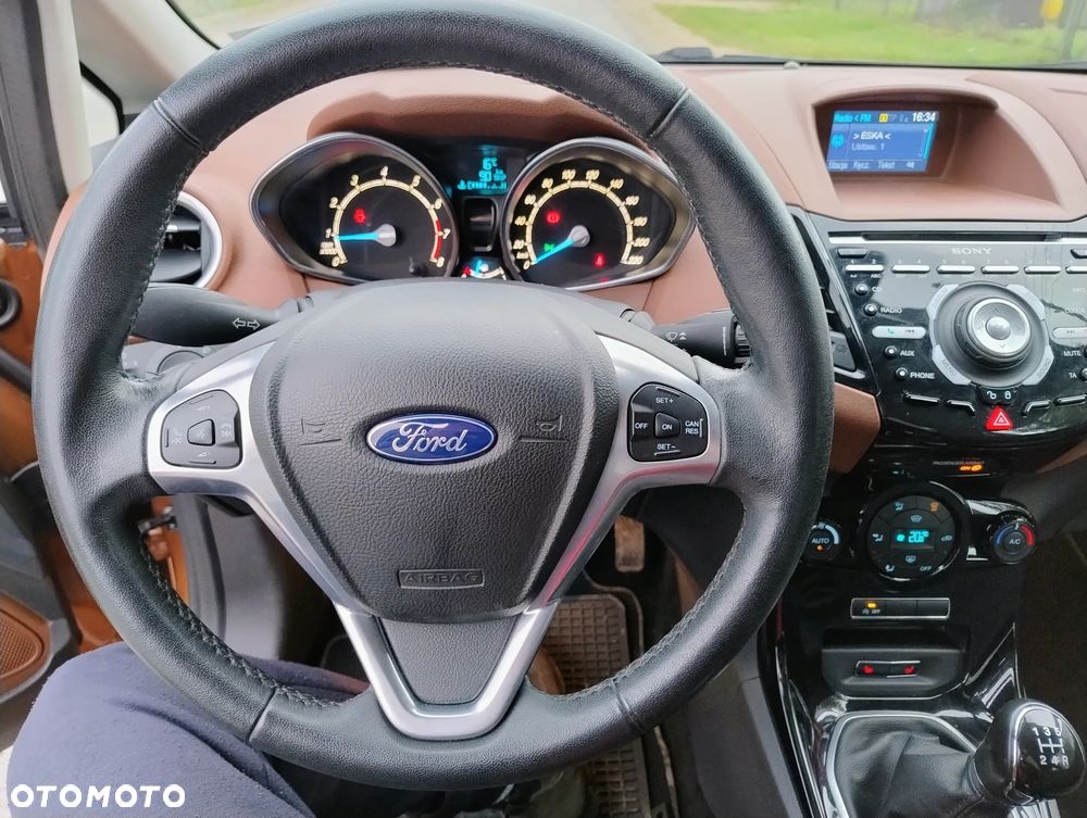 Ford Fiesta 1.0 EcoBoost S&S TITANIUM - 12