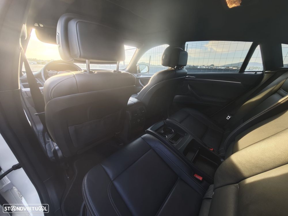 BMW X6 xDrive50i Performance M Pack - 6