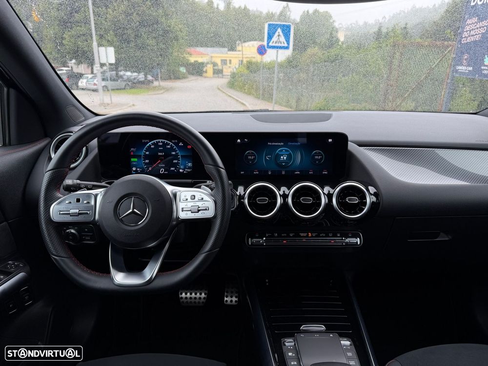 Mercedes-Benz GLA 250 - 23