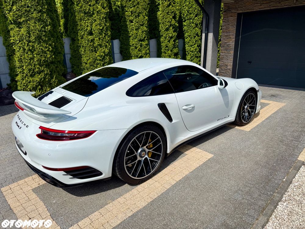 Porsche 911 Turbo S - 8