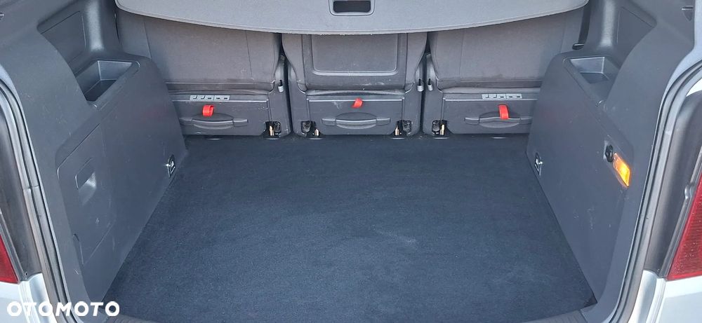 Volkswagen Touran 1.9 TDI - 32