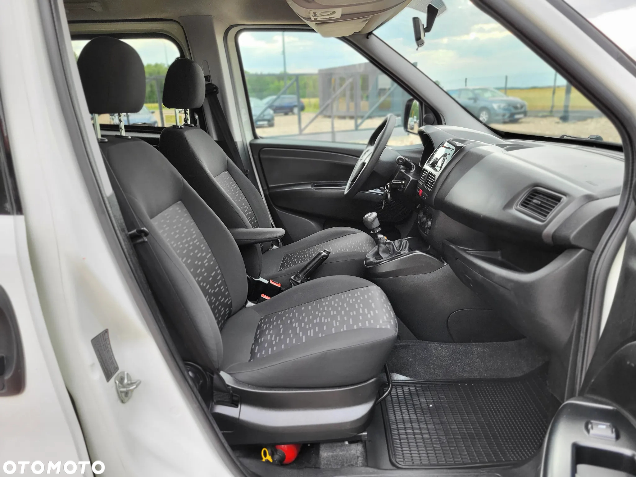 Opel Combo Tour 1.6 CDTI Enjoy - 20