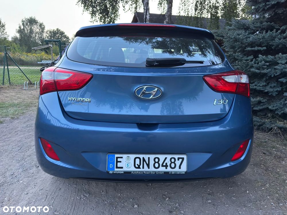 Hyundai i30 blue 1.4 Style - 22