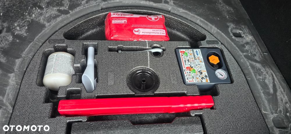 Ford Kuga 1.5 EcoBoost 2x4 Titanium - 29