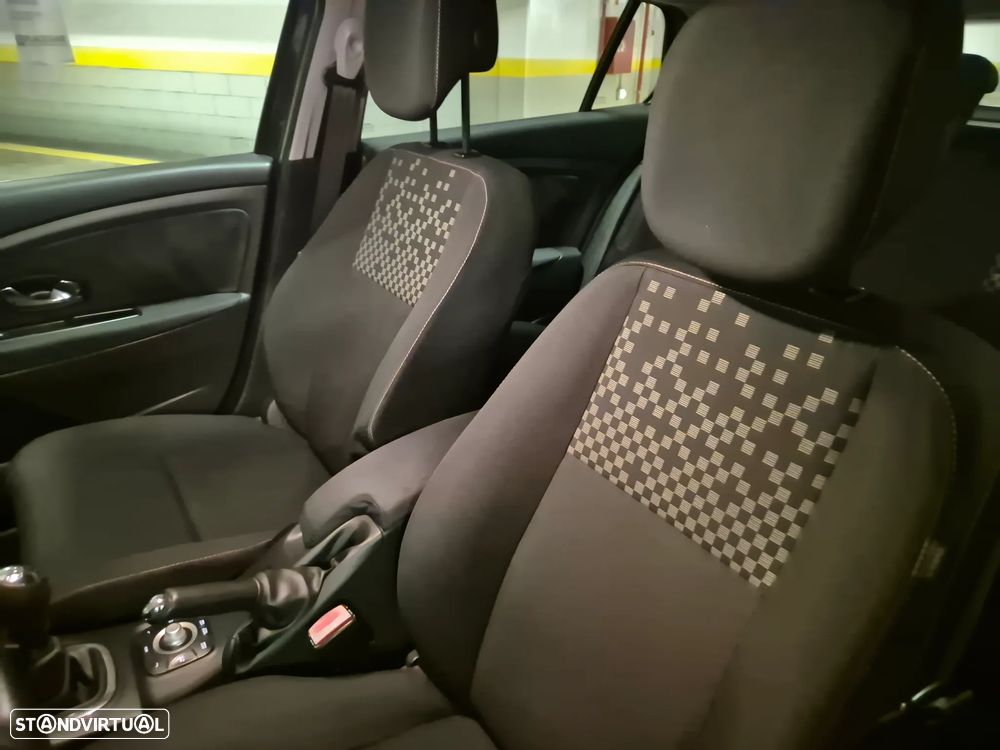 Renault Mégane Sport Tourer ENERGY dCi 110 Start & Stopp Paris Business - 23