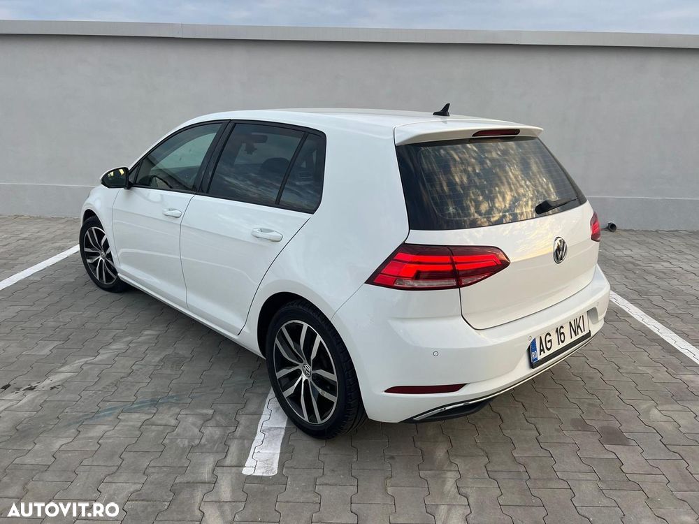 Volkswagen Golf 2.0 BlueTDI DSG Comfortline - 5