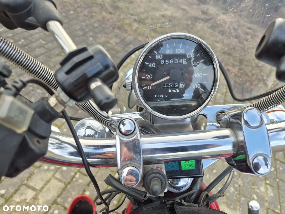 Suzuki Intruder - 14