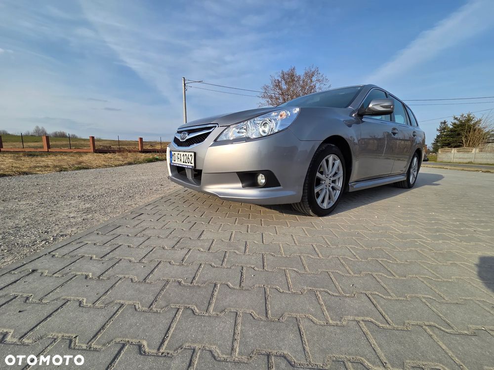 Subaru Legacy - 10