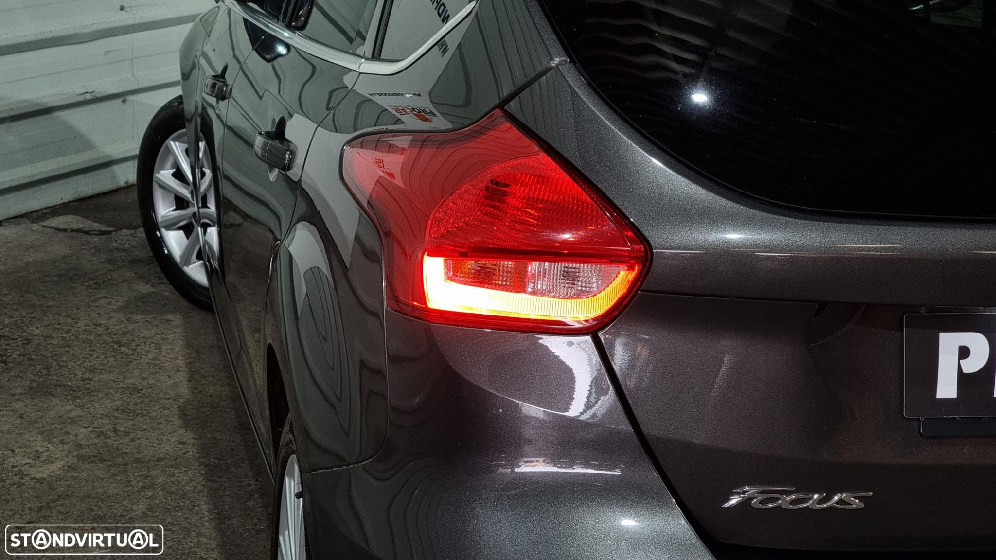 Ford Focus 1.0 EcoBoost Business - 28