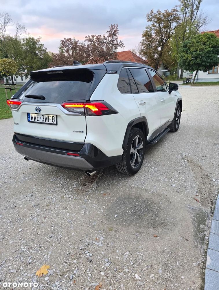 Toyota RAV4 - 6