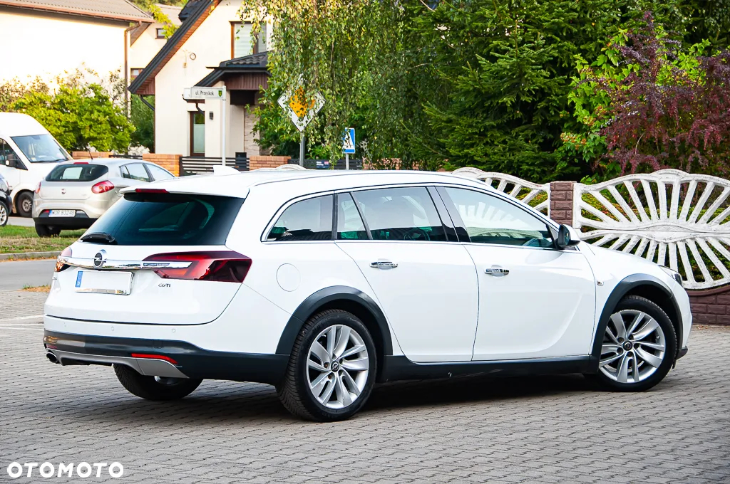 Opel Insignia Country Tourer 2.0 Diesel Exclusive - 29
