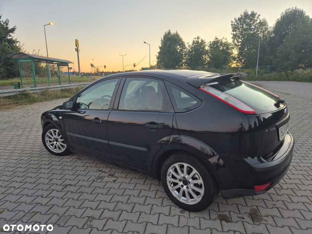 Ford Focus 1.8 TDCi Ambiente - 4