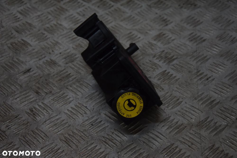 JEEP GRAND CHEROKEE WJ 4.0 ZBIORNICZEK POMPY WSPOMAGANIA - 4