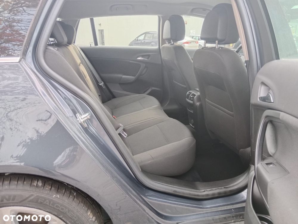 Opel Insignia 1.6 T Cosmo - 15