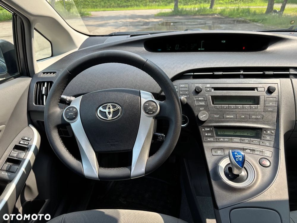 Toyota Prius 1.8 Hybrid Premium - 2
