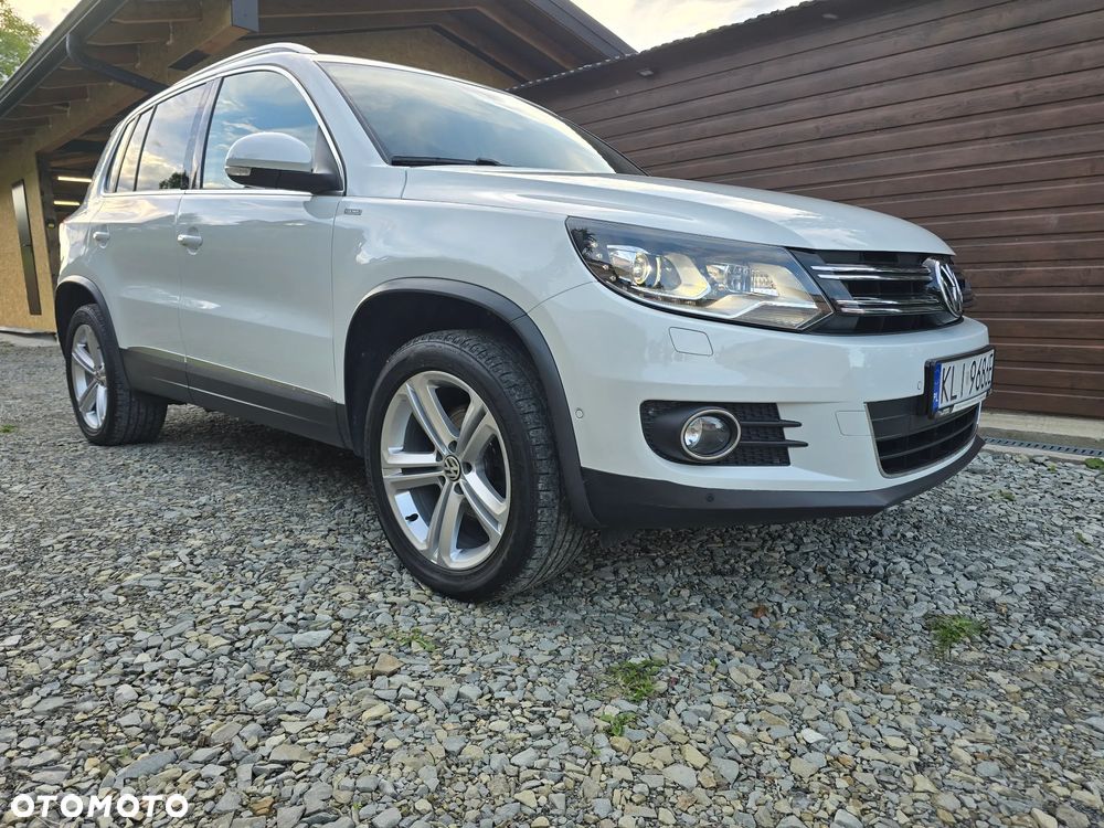 Volkswagen Tiguan 2.0 TDI DPF 4Motion BlueMotion Technology Lounge Sport & Style - 4