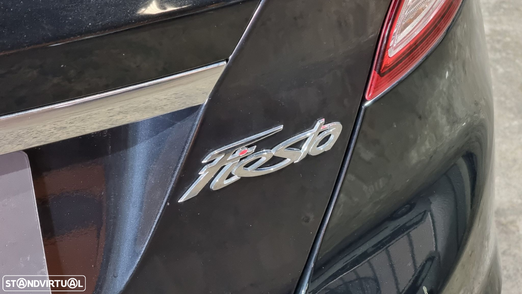 Ford Fiesta 1.0 T EcoBoost Titanium - 23