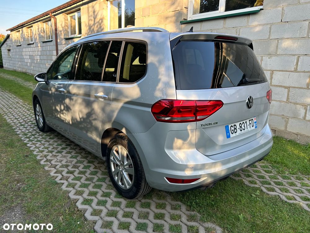 Volkswagen Touran 2.0 TDI SCR DSG Comfortline - 4
