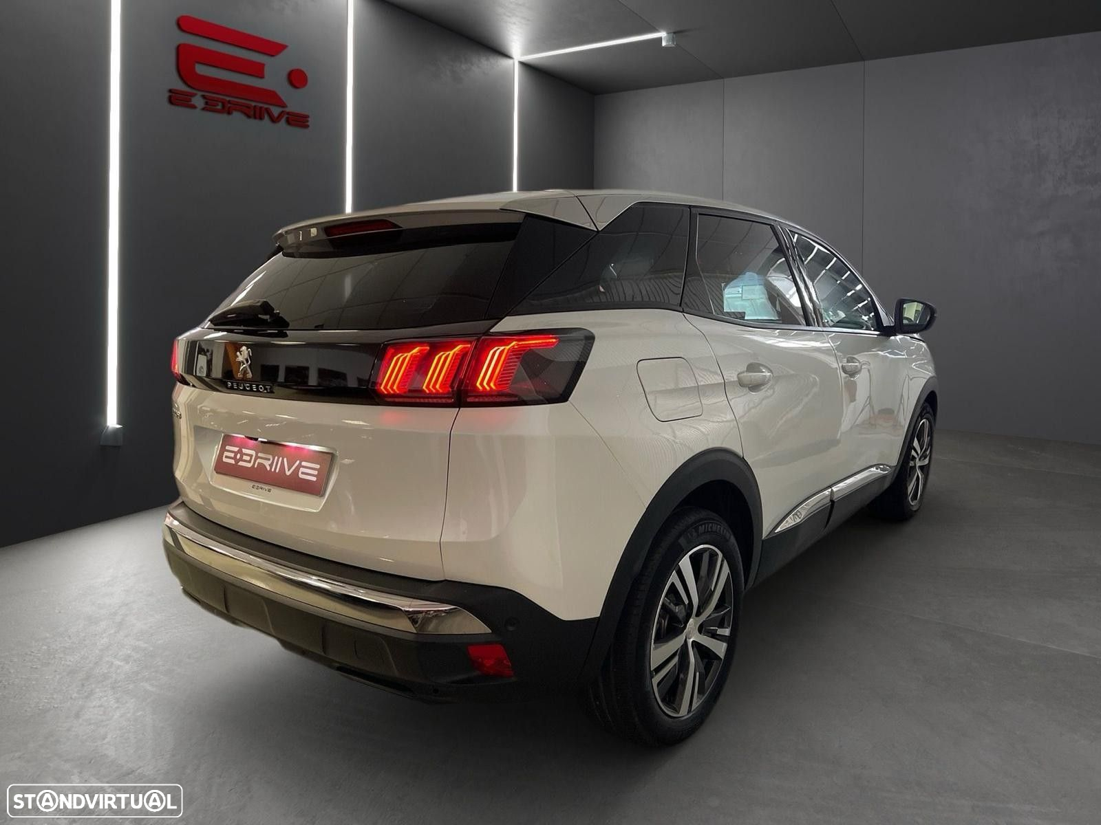 Peugeot 3008 ver-1-5-bluehdi-allure-pack - 3