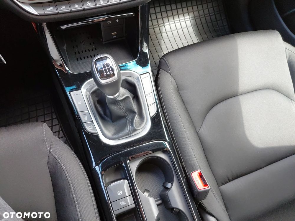 Hyundai i30 1.5 T-GDI 48V Smart - 15