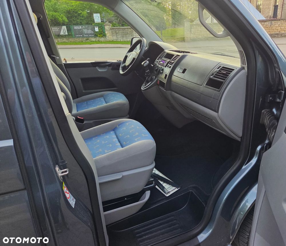Volkswagen Transporter T5 - 10