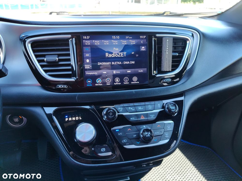 Chrysler Pacifica - 8