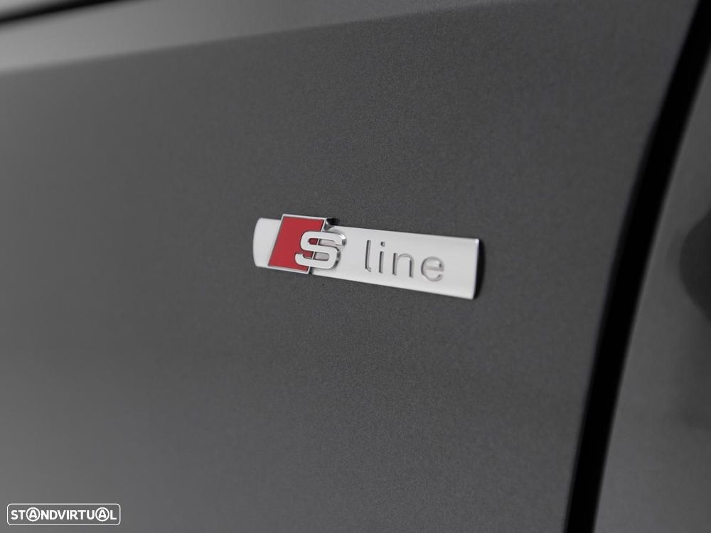 Audi A4 35 TDI S line S tronic - 14