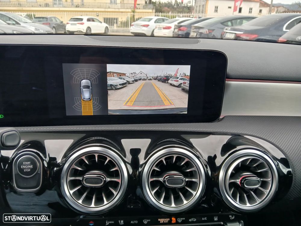 Mercedes-Benz A 250 e 8G-DCT AMG Line - 19