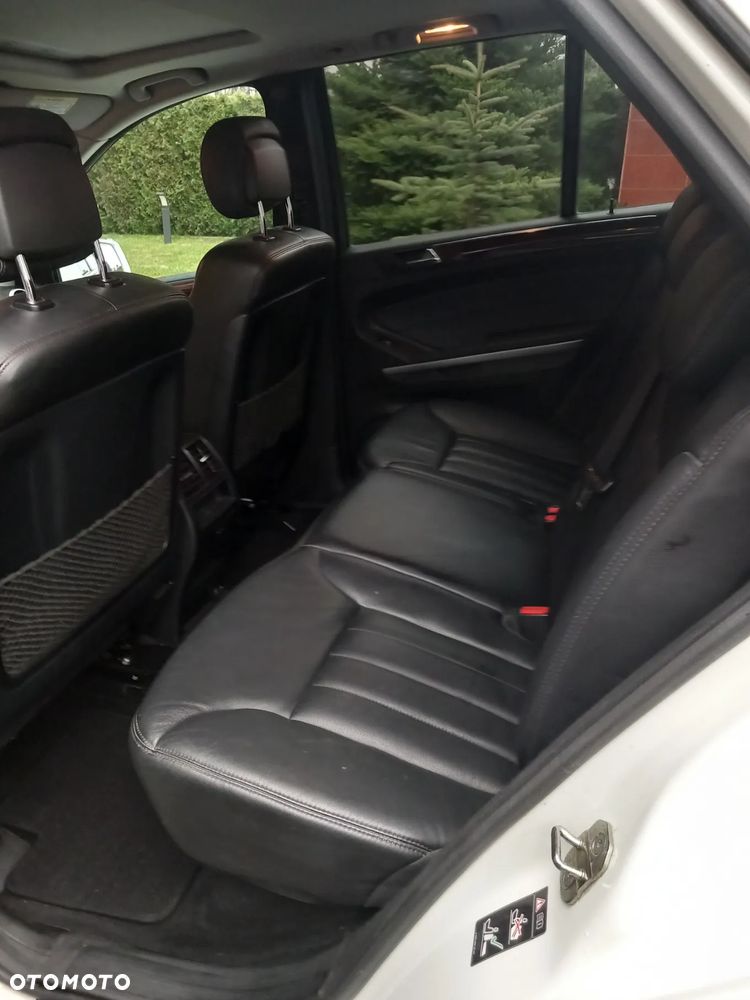 Mercedes-Benz ML 350 BlueTEC 4-Matic - 11