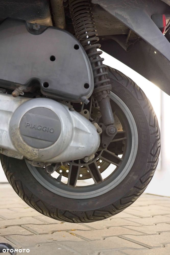 Piaggio MP-3 - 29