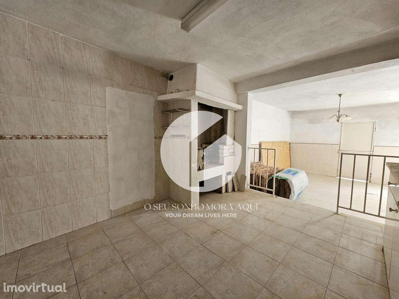 Moradia T5 com pisos independentes em Estoi - Grande imagem: 2/34