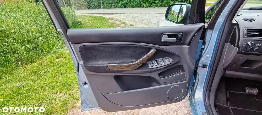 Ford C-MAX 2.0 Ghia - 9