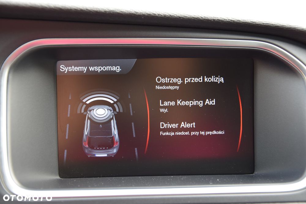 Volvo V40 D4 R Design - 24