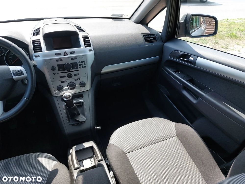 Opel Zafira - 11