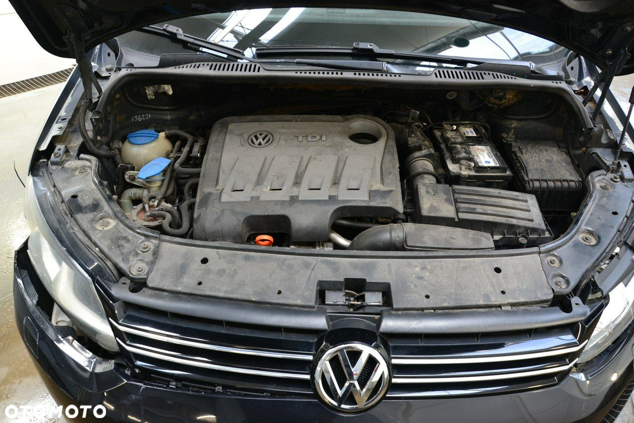 Volkswagen Touran - 13
