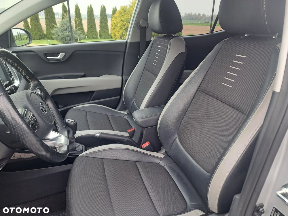 Kia Stonic 1.0 T-GDI MHEV L Business Line - 12