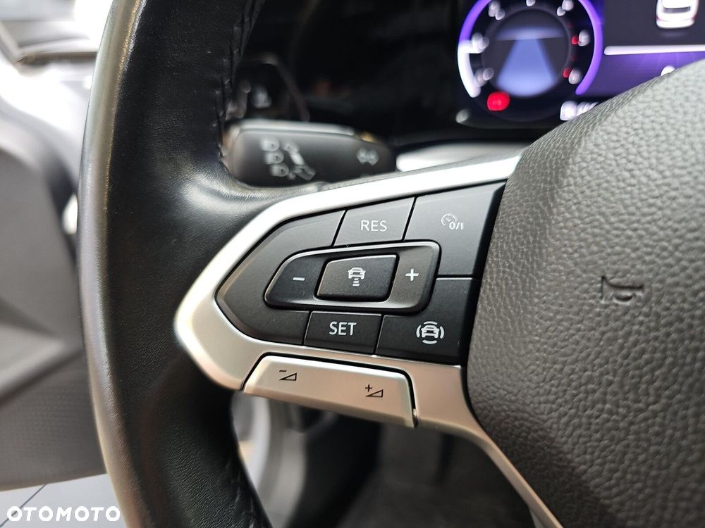 Volkswagen Golf 2.0 TDI Life - 12