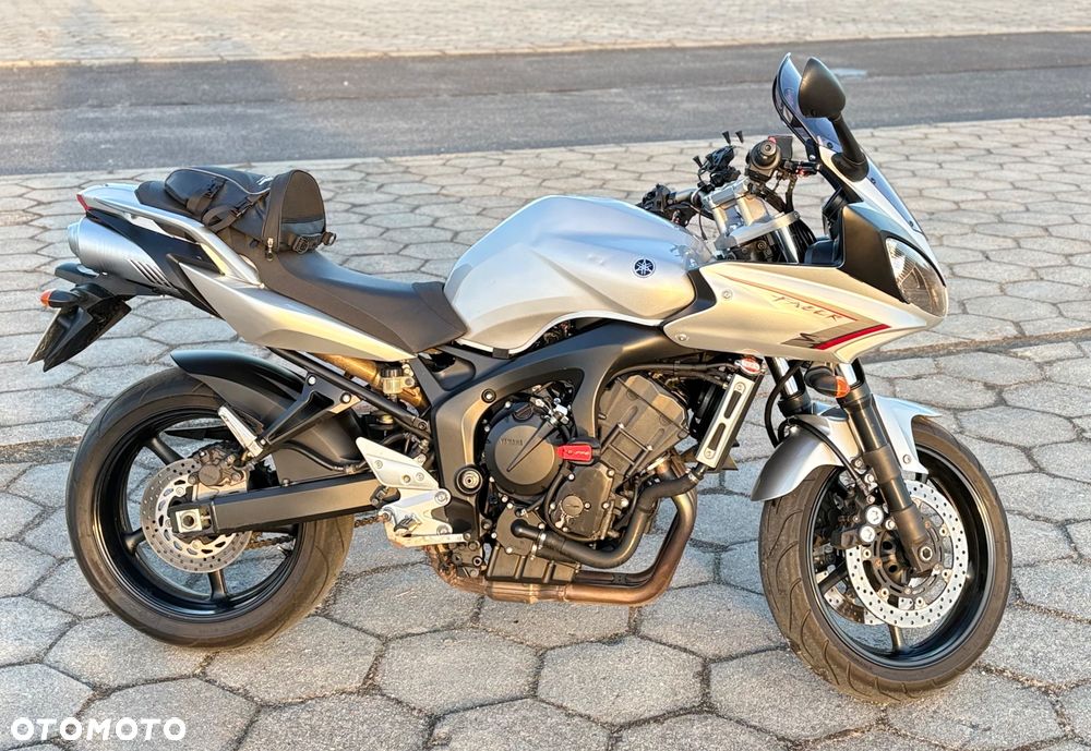 Yamaha FZ6 - 2