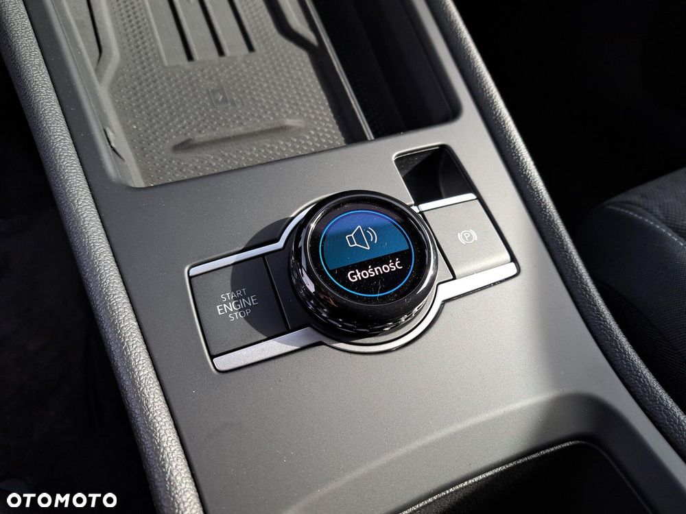 Volkswagen T-Roc 1.5 eTSI Life DSG - 29