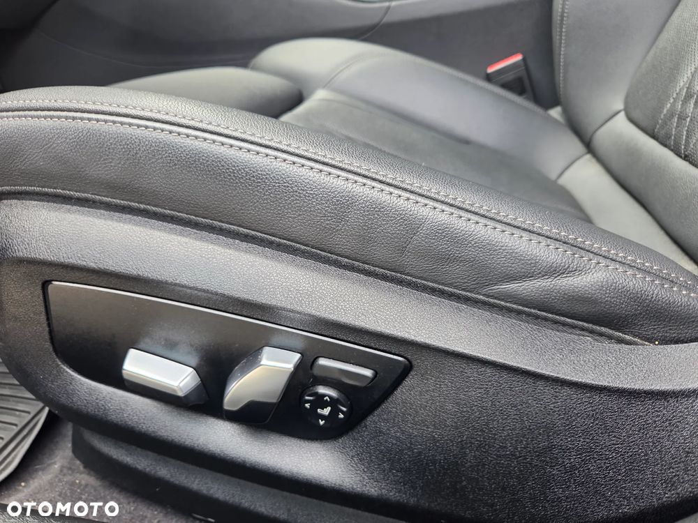 BMW Seria 5 520d xDrive M Sport sport - 17