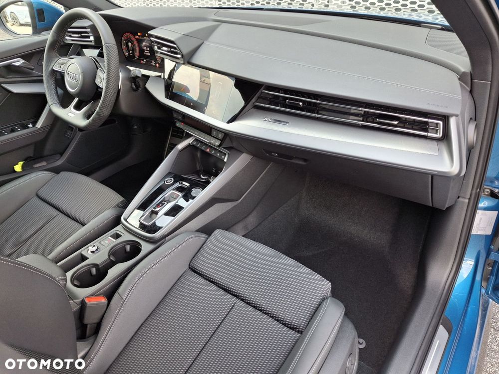 Audi A3 Sportback - 16