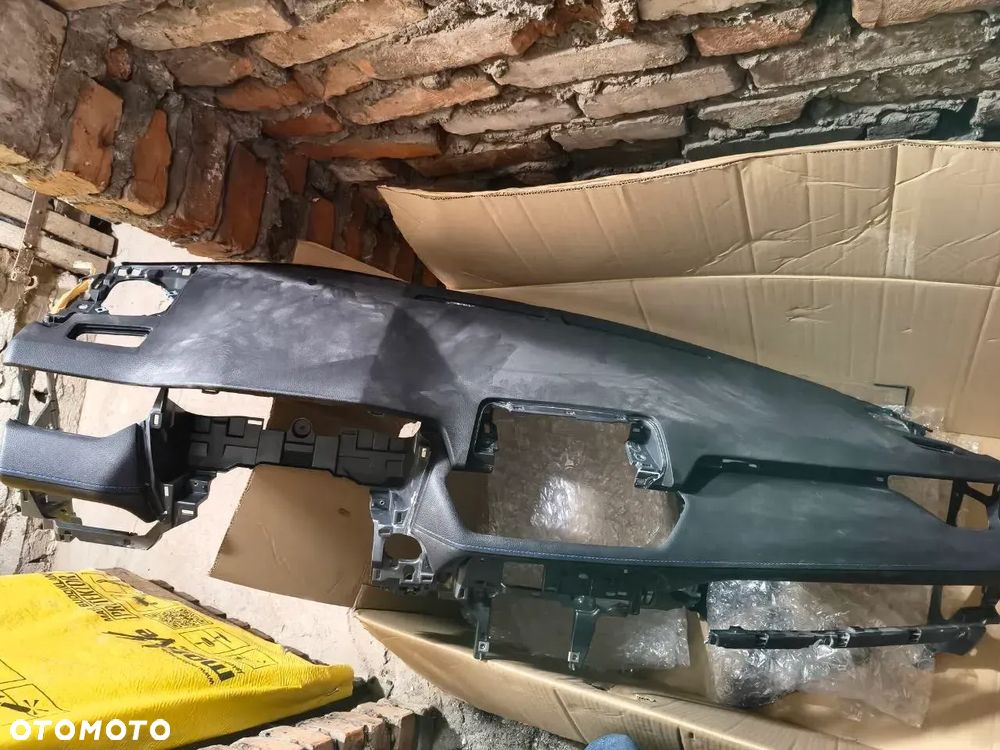 Komplet Konsola Toyota RAV4 — deska rozdzielcza Rav 4, konsola, elementy wewnętrzne - 2
