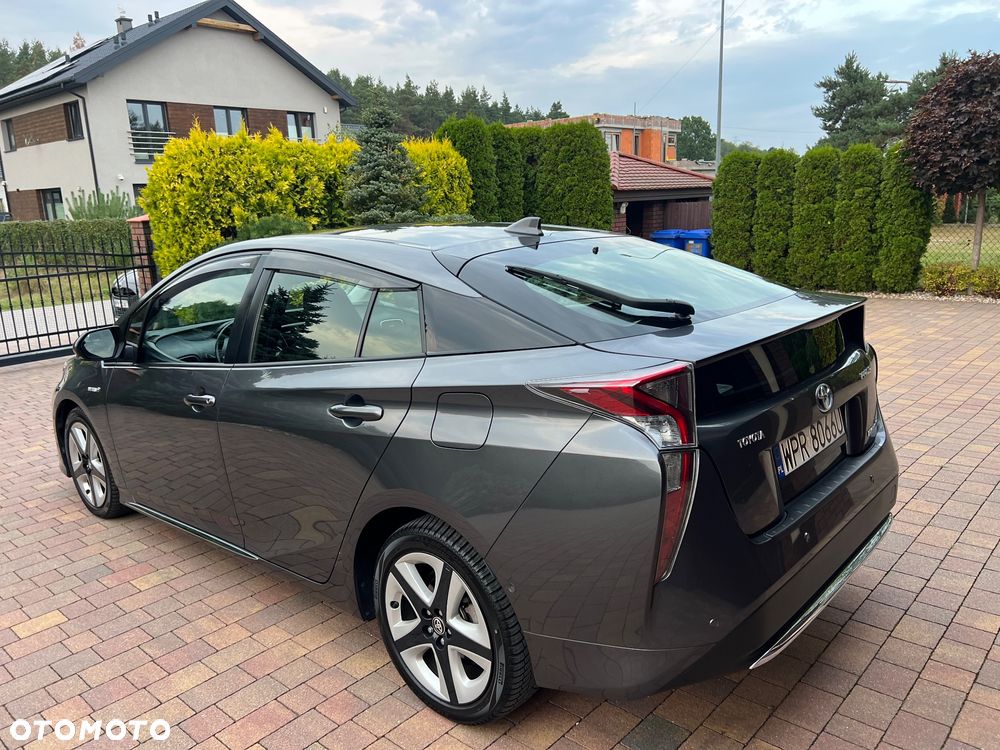 Toyota Prius 1.8 Hybrid Executive - 16