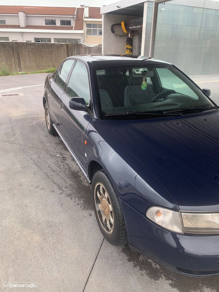 Audi A4 1.9 TDI Confort - 5