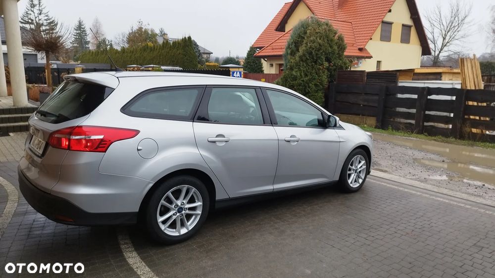 Ford Focus 1.6 TItanium - 8
