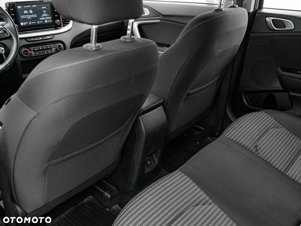 Kia Ceed 1.5 T-GDI M - 22