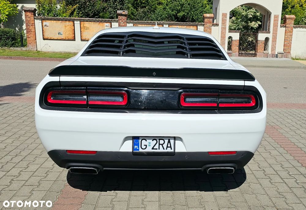 Dodge Challenger 5.7 R/T - 7