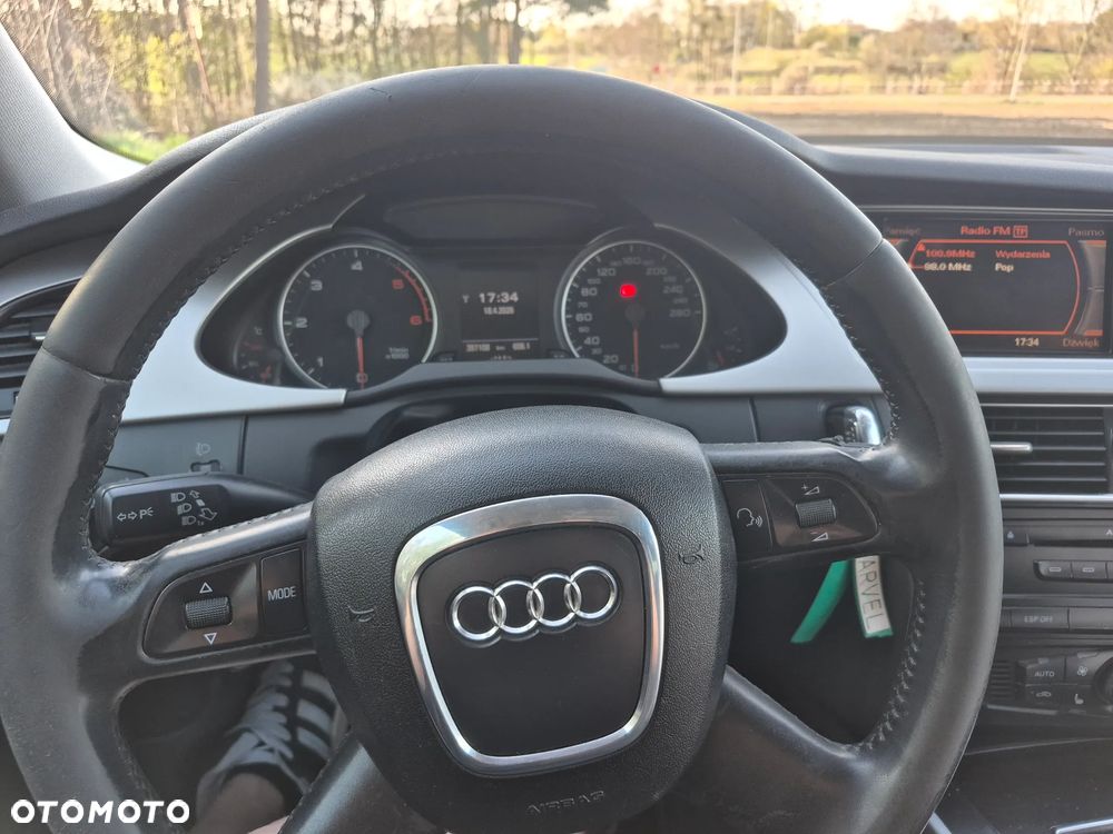 Audi A4 Avant 2.0 TDI DPF Attraction - 10