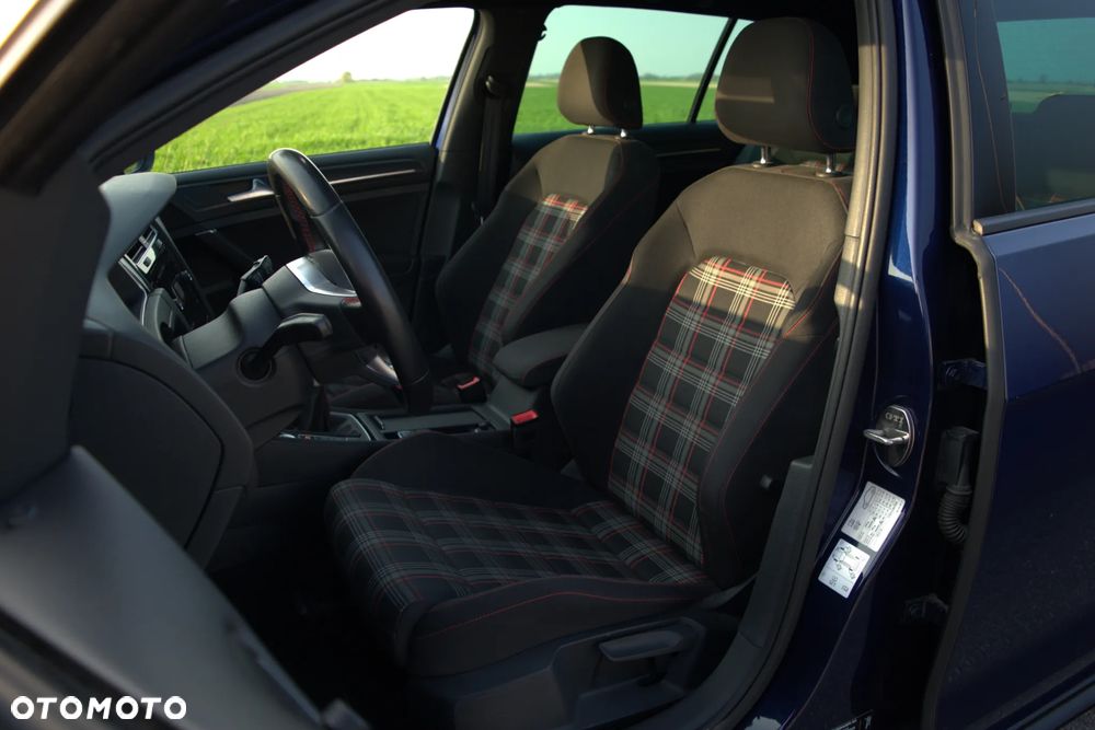 Volkswagen Golf GTI 2.0 TSI OPF Performance - 21